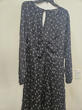 Madewell Black Floral Long Sleeve Midi Dress